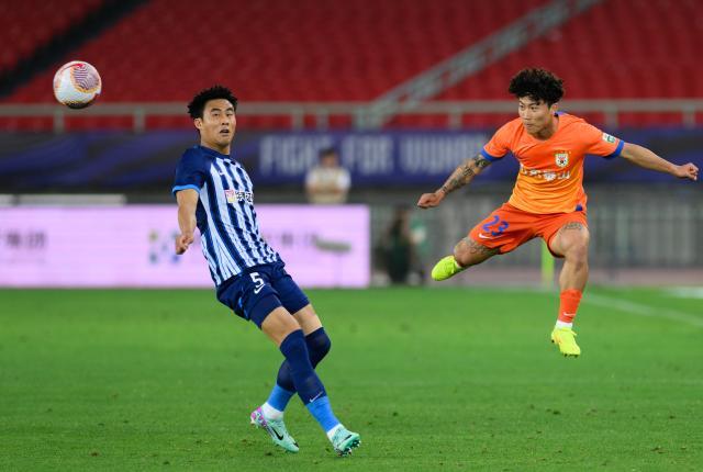 1715434497624081145.jpg 【中超】谢文能克雷桑传射建功 泰山客场2比1胜三镇