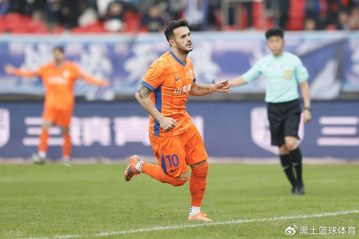 kaiyun-官宣！泰山与瓦科完成续约，回归海口冬训，2026争冠底气更足了|泰山队|山东泰山|中超|克雷桑|泽卡_新浪体育_新浪新闻