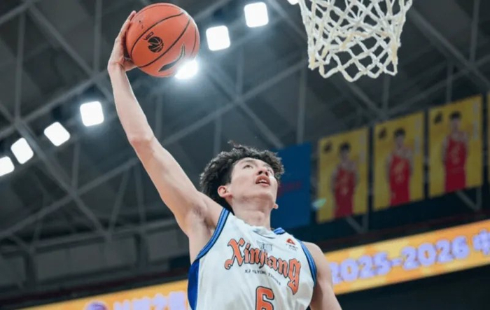 开云登录-新疆这两小将潜力无限！防守拉满可成大闸，冯傲还展现出色串联！|新疆男篮|比赛|青年队|球员|球队_新浪体育_新浪新闻