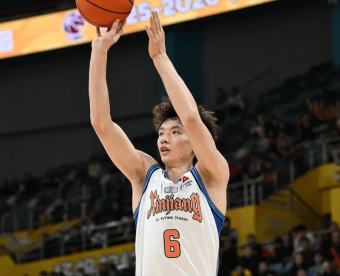 开云登录-新疆这两小将潜力无限！防守拉满可成大闸，冯傲还展现出色串联！|新疆男篮|比赛|青年队|球员|球队_新浪体育_新浪新闻