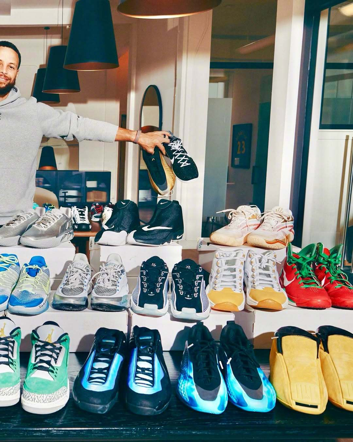 开云在线-库里球鞋慈善拍卖会举行|斯蒂芬·库里|金州勇士队|大爱|时代|穿鞋_新浪体育_新浪新闻